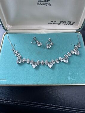 Vintage Van Dell 12 kt.Gold Filled Necklace and matching Earrings